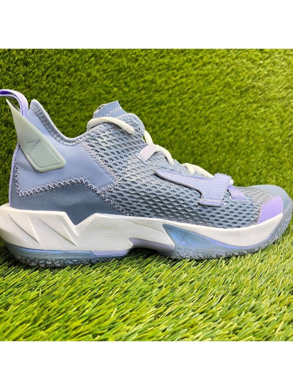 Nike‎ Air Jordan Why Not Zer0.4 Mens Size 9 Blue Purple Athletic Shoes Sneakers